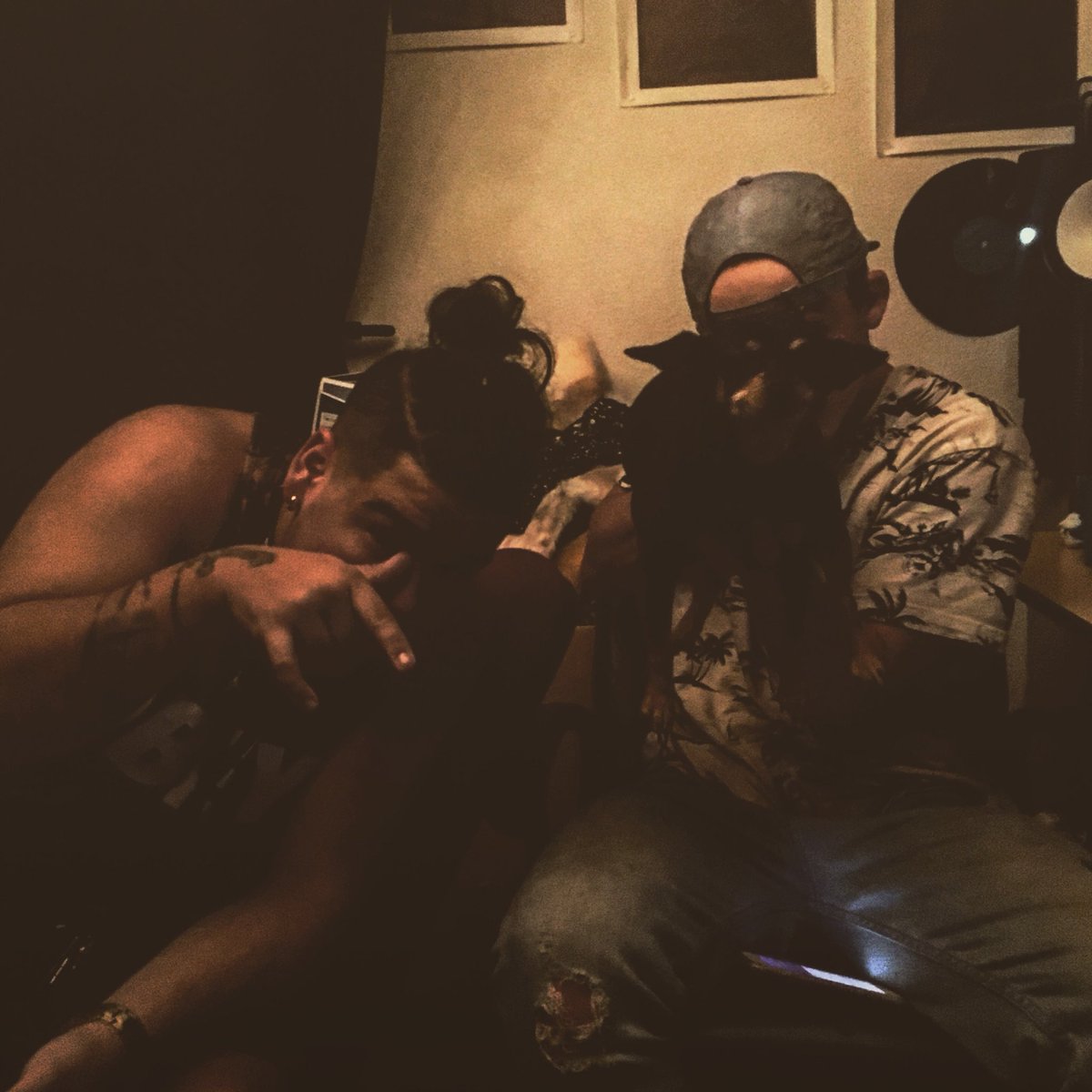 TOTALGAINPROD's tweet photo. @officialogxo putting together a fr with @azlukemitchell killing it🔥 can’t wait till it drops follow to stay tuned for the drop! #tgp #getwiththeprogram #ogxo #fizi https://t.co/3zr1pxY7JF