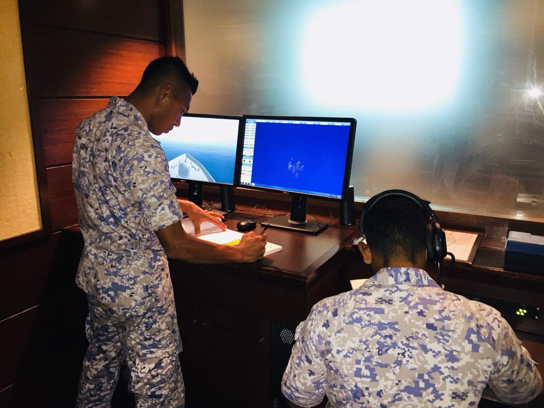 laks_muhd_amin's tweet photo. Peluang melaksanakan latihan Fleetwork dan Tactical Communication di Fleetwork Trainer KDP dioptimumkan sepenuhnya oleh krew Komunikasi & Navigasi KD LMA. Kompetensi peg & anggota memacu kejayaan operasi unit.
#PracticeMakePerfect
#Fleetwork
#TacticalComm
@mpa_barat
@kdptldm https://t.co/sVGUmWfOiT