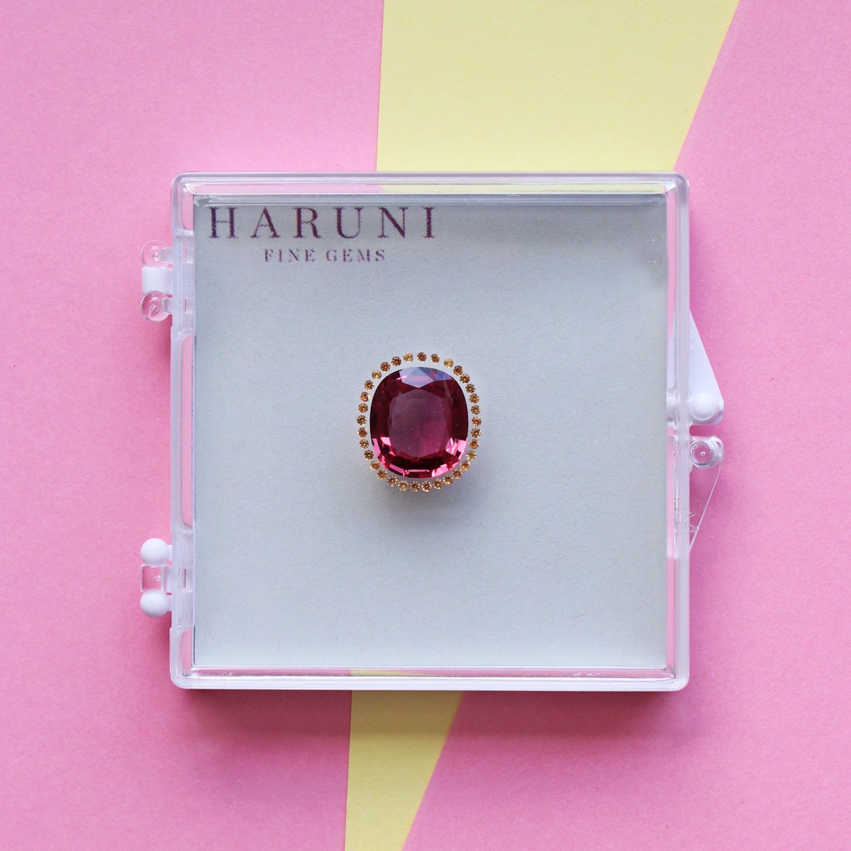 HaruniFineGems's tweet photo. If you work with coloured gemstones and diamonds, then you probably know that they don’t depend on the same criteria as white diamonds to sell. But if you're feeling confused? Don't worry, we've got you covered >> https://t.co/i02xQtFH4E https://t.co/YDYRmuzO1h