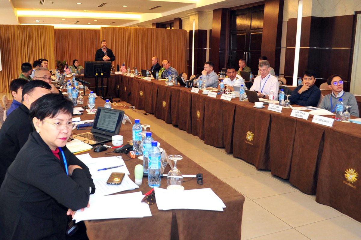 myjointforce's tweet image. Perbincangan bagi pelaksanaan TTX ADMM-Plus EWG on HADR mengikut kesesuaian &amp;amp; keperluan berdasarkan penglibatan negara serta NGO yg dpt menyumbang sekiranya berlaku bencana melibatkan negara anggota.
#DefenceDiplomacy 
#Interoperability 
#teamingforsuccess
#ADMMPlusEWGonHADR