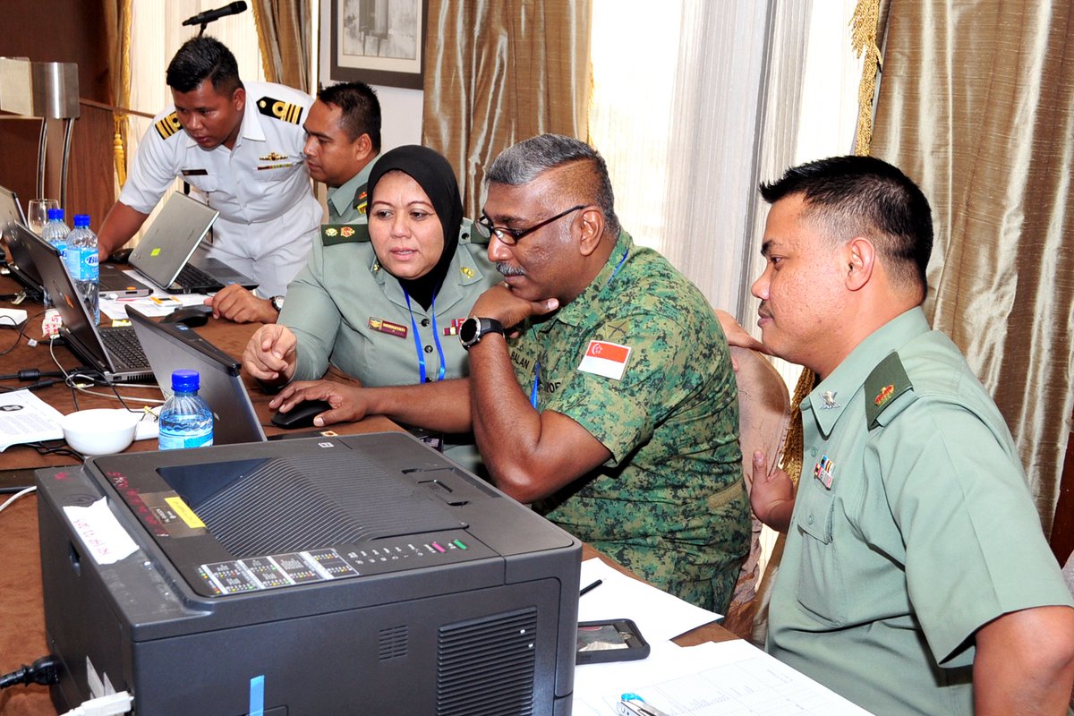 myjointforce's tweet image. Perbincangan bagi pelaksanaan TTX ADMM-Plus EWG on HADR mengikut kesesuaian &amp;amp; keperluan berdasarkan penglibatan negara serta NGO yg dpt menyumbang sekiranya berlaku bencana melibatkan negara anggota.
#DefenceDiplomacy 
#Interoperability 
#teamingforsuccess
#ADMMPlusEWGonHADR
