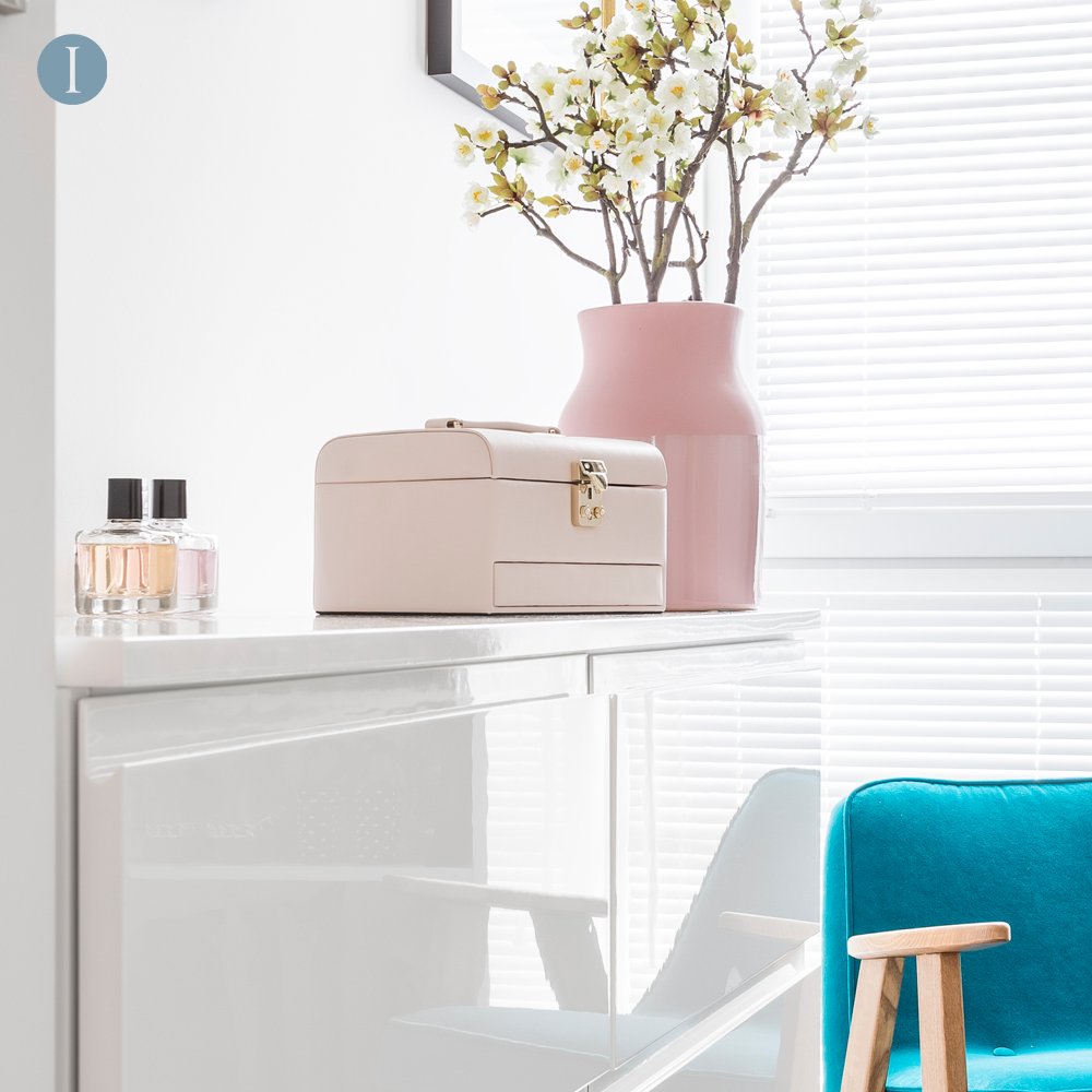 Lessors_Esp's tweet image. Tu casa ideal te espera, así que no te lo pienses más. Si ya ha llegado la hora de independizarse o mudarse, cuentas con nuestro servicio de #LessorsAssistant para dar los primeros pasos y encontrar tu nuevo hogar 🏠 ow.ly/jEv230l5zrc #Lessors