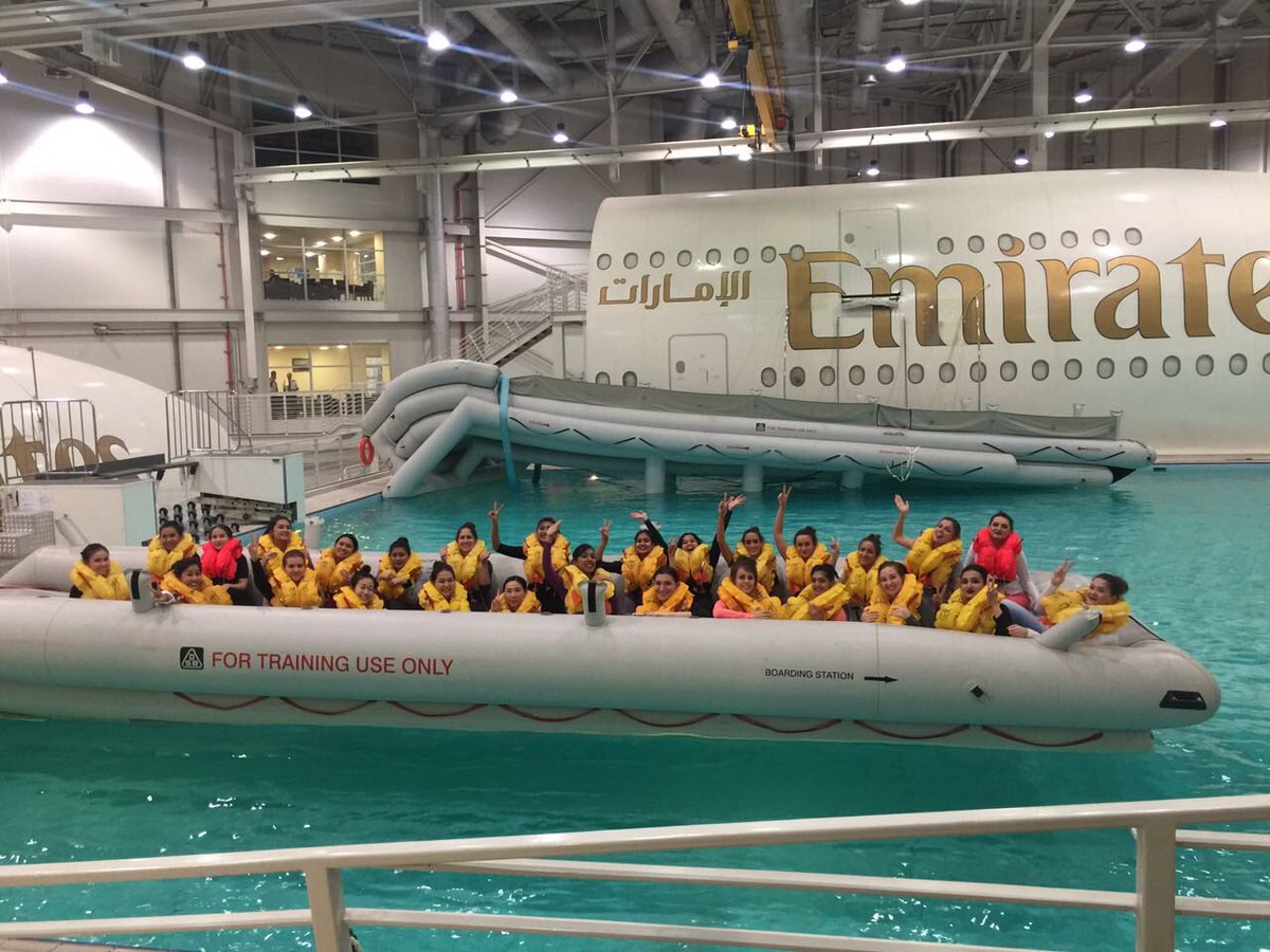 club_cabin's tweet photo. Good morning!!! #cabincrew #cabincrewtraining #cabincrewlife #flightattendant #azafata #aeromoza #tcp #Emirates #emiratestraining #avgeek #ditching #survival https://t.co/TyeOSDHevh