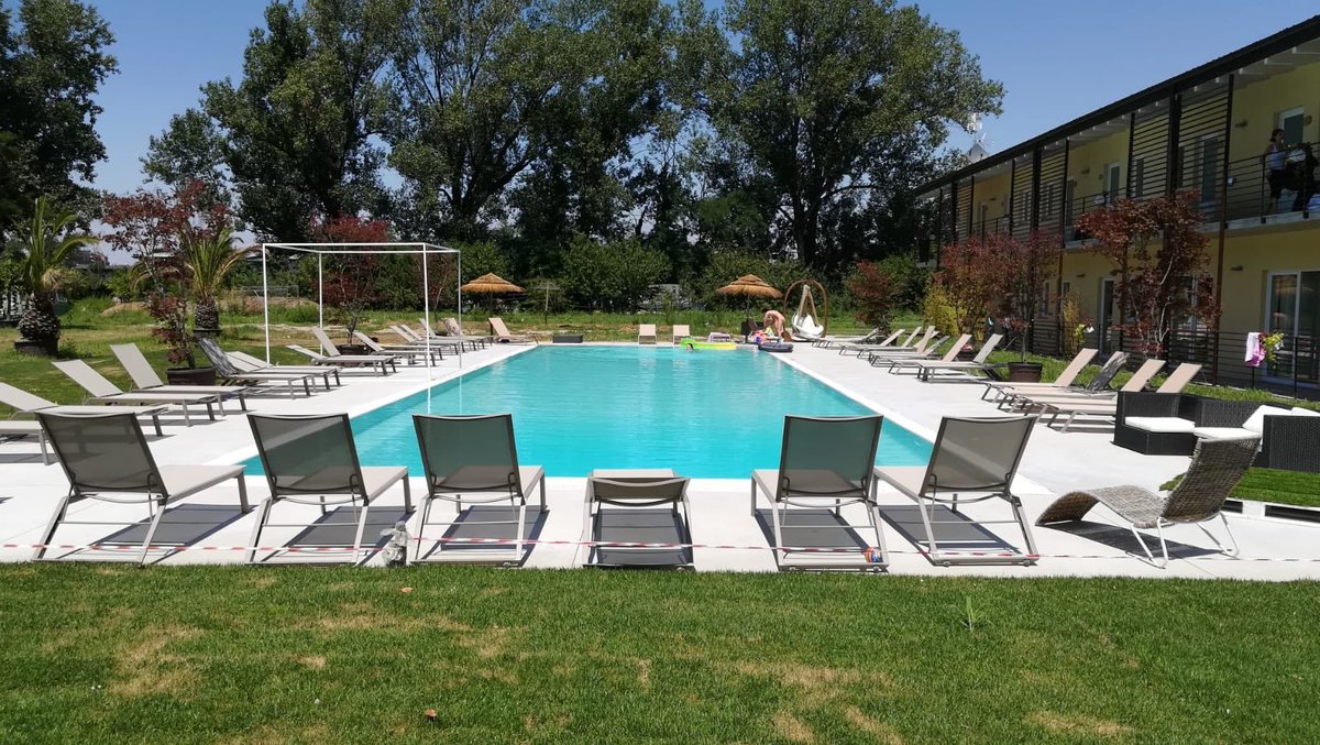 dolcelunaMilano's tweet photo. ☀️🌱🍹🏖

A 10’ dal centro di Milano, un oasi di pace: #agriturismo Dolceluna 😍 https://t.co/Q3aorDgeUS