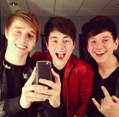StewieeSolana's tweet photo. Fetus BYE #4EverExiter #McDonoughBrothers https://t.co/XSSvoZfln8