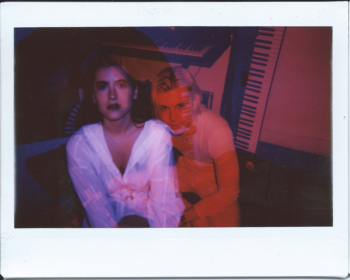 wonderlandmag's tweet photo. London-based duo @kirasongs unveil their dreamy debut track about people playing dating games 👏🖤 https://t.co/9X9SPW6slH https://t.co/0FJgiNbSaF