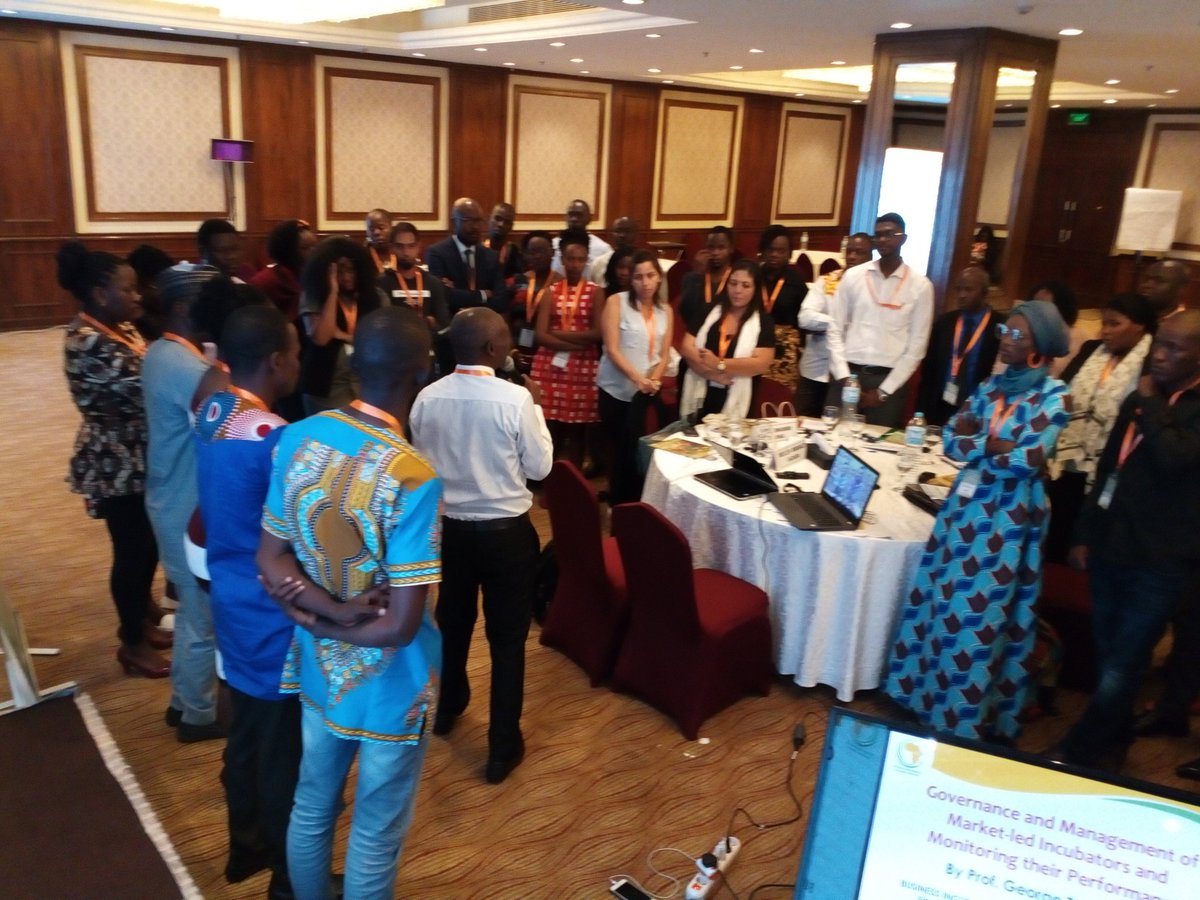 AYLFAIM2025's tweet photo. The next presentation 
"Governance and Management of Market -led incubators and Monitoring their performance" by Prof .George Tumwesigye
#AYL_FAIN 2018. https://t.co/ObQ8LPJJLU