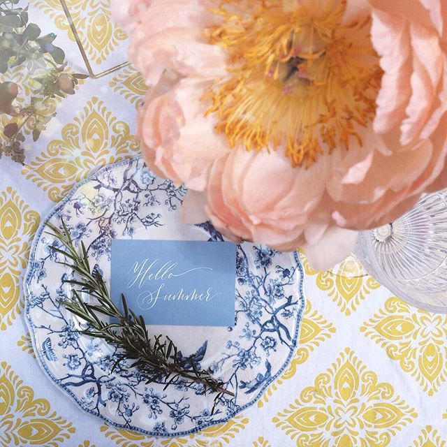 lundinmathilda's tweet image. Sorry for the radio silence here. I’m hoping you’re all out and about enjoying the beautiful summer! This is one of the little tags I calligraphed for a @makelight gathering earlier this summer. It was amazing to see how @emilyquinton styles her beautifu… ift.tt/2mGvXis