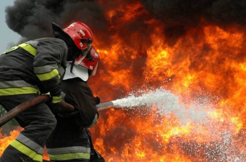 yunabiwooz's tweet photo. Please, regardless of your nationality or religion, please pray for all those people's lives in Greece. Huge fires burned down their houses and fortune and even threaten their lives. Please pray for us🙏

#PrayForGreece https://t.co/4Gaoh4p4GX