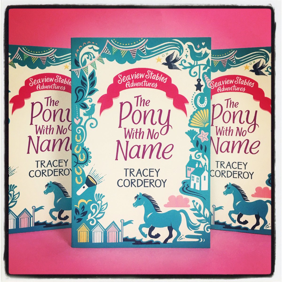 simonkids_UK's tweet photo. Finished copies of #SeaviewStablesAdventures #ThePonyWithNoName have arrived at S&amp;S HQ! Don’t they look pretty!? We’re very excited to be publishing book one in @TraceyCorderoy's brand new middle-grade series this summer! 🐴📚🐎🌞🐴 https://t.co/sK9d2eh8mA