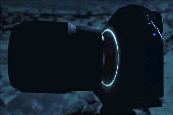 TechGearGR's tweet photo. Η Nikon μας προετοιμάζει για την πρώτη full-frame mirrorless κάμερα της [Video]

https://t.co/XGLZhVMjEf https://t.co/BxtF4EVEYg