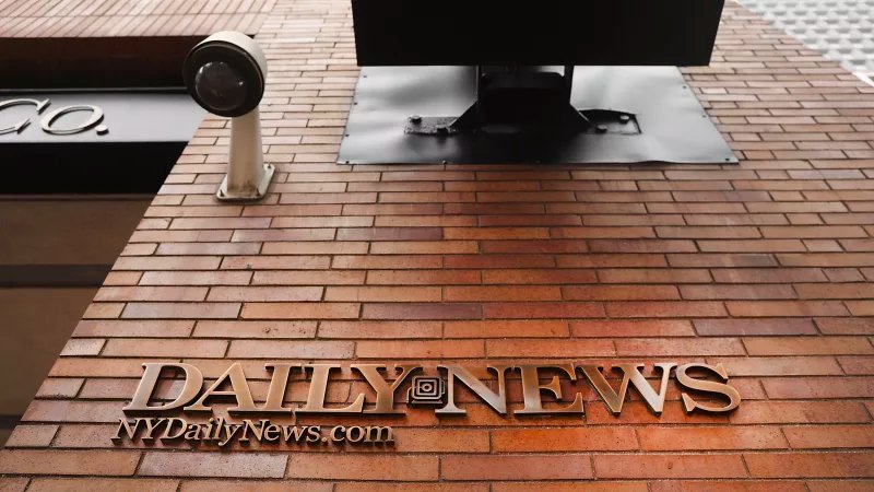 Deadspin's tweet image. How is this shit legal: deadsp.in/LXhdrJx