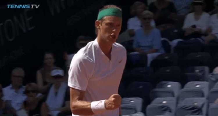 En solo 50 minutos: <a href="/NicoJarry/">Nicolas Jarry Fillol</a> arrasó con Gojowczyk en su debut en el ATP 500 de Hamburgo rbb.cl/kths