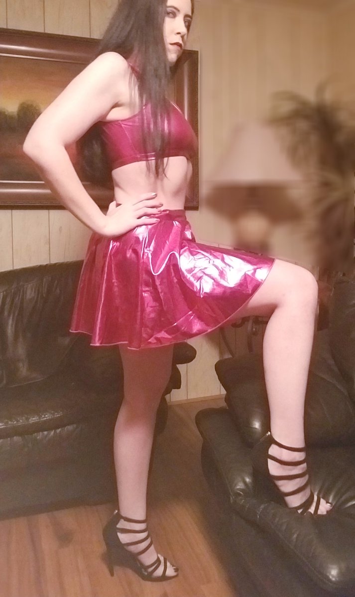 MistressHarleyQ's tweet photo. I hold all the power.
The 🌏 is Mine &amp; so are you 🕸

#RT if you're scared but want Me to own you.

#shinyfetish #shinyaddict #power #footfetish #footworship #heels #legfetish @RTfindomfeet @rt_feet @RTAlex_1 @RT4D1 @RtFindo @womenruleonly @Feet1100 https://t.co/tFwq25TXmZ