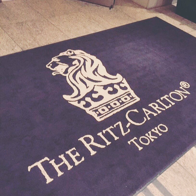 ta_r199's tweet photo. 今日はリッツカールトン東京にて
宿泊です🌃😊

今日もこんな暑い中仕事してる方
ほんとご苦労様です🙇‍♂️

私は縛られるのが嫌で仕事を退職
しました！！今はこんな優雅な生活
を送っている事がほんと不思議です。

仕事辞めたい方、環境変えたい方が
いましたらDMお待ちしております🙇‍♂️ https://t.co/7awS747ZTC
