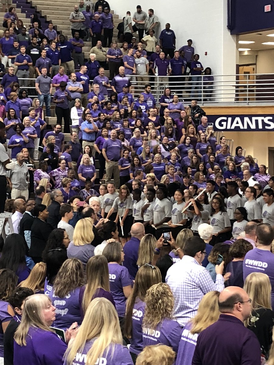 Sanders_SW's tweet photo. Opening day fun #WeareWayne https://t.co/QUwTcJrtM1