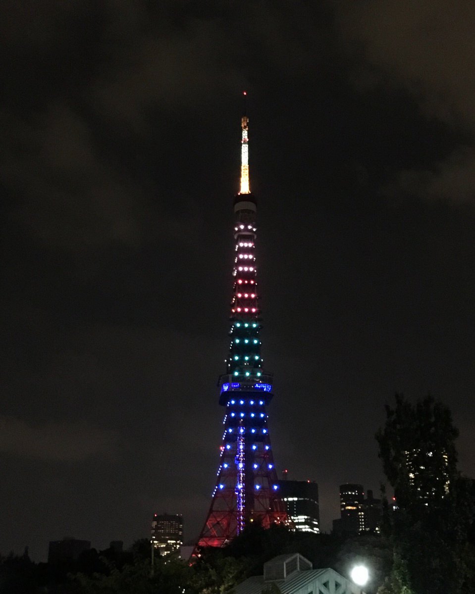 Garcia 東京オリンピックまでちょうど2年 東京タワー や色んな所がもオリンピックカラーに ドラえもんもしっかり見守ってた 笑 東京タワー 東京オリンピック2年前