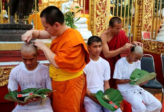 Thailand's soccer boys prepare to ordain as Buddhist novices: bit.ly/2mCLLD3 https://t.co/FhDb7CWO0u