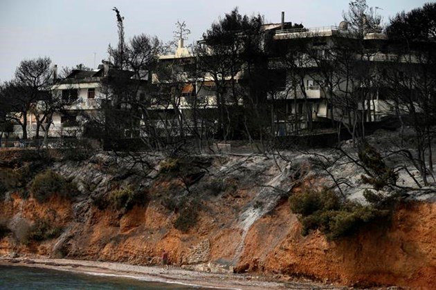 Greek wildfires kill 50; hugging bodies found near beach: bit.ly/2v0x4xn https://t.co/NzvNBAgXTf