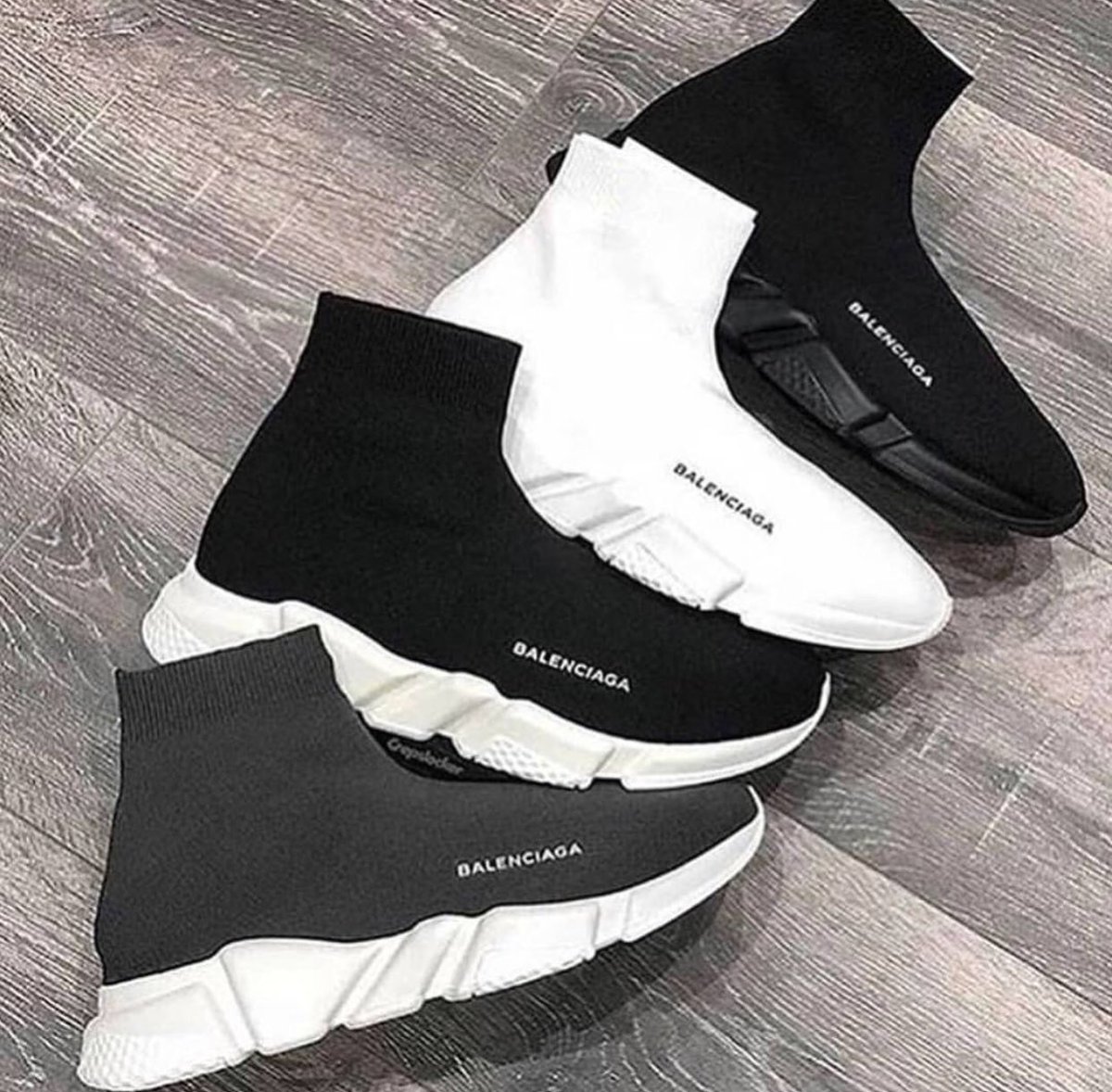 brandedswaguk's tweet photo. Ultimate shoe porn 😍 damn those Balenciagas! What colour would you pick? Black gets it for me! .
.
.
#shoeporn #balenciaga #balenciagasneakers #balenciagas #sneakers #footwear #fashion #picoftheday #photooftheday #beautiful #follow #branded #swag #brandedswag #discount https://t.co/v2ihCcxKSq