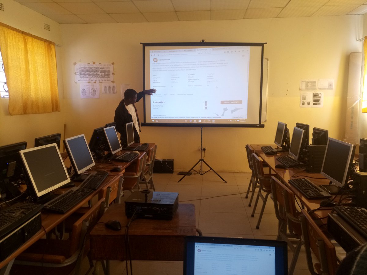 JomokelaK's tweet image. @OSMZambia @TrudyHopeB @osmafrica @youthmappers 
#learnosm