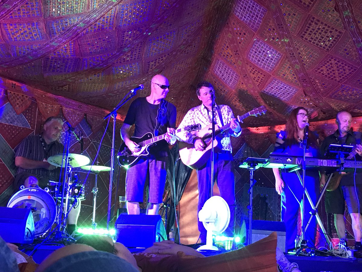 Fionne7's tweet photo. @IFMKFest listening to great #band @TheOtherBand https://t.co/fH1C8z1bm8