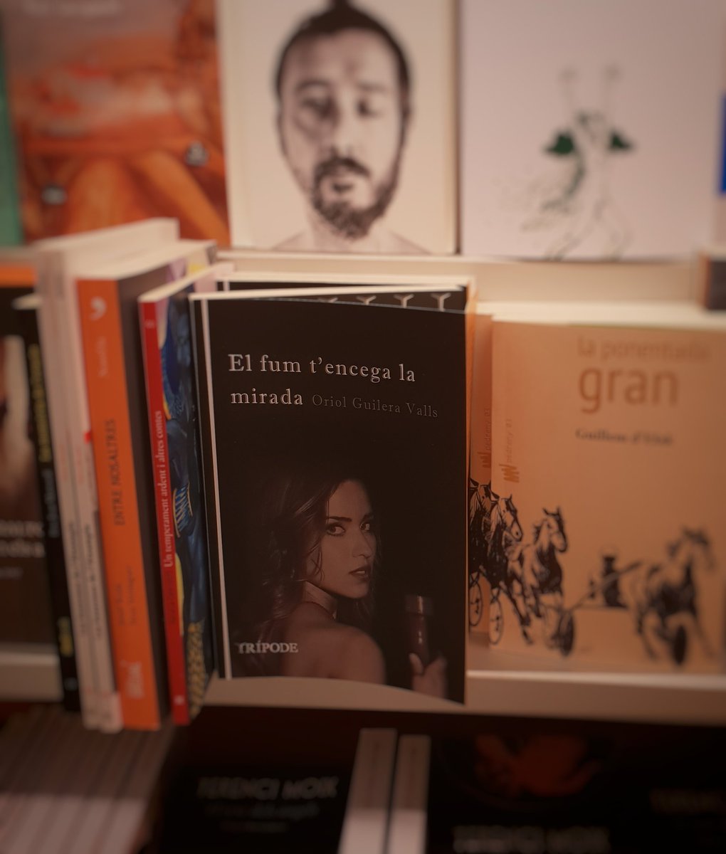 Ed_Tripode's tweet photo. Ja teniu el llibre d'aquest estiu? #EditorialTripode #Editorial #Lletres #QuèFeuQueNoLlegiu https://t.co/LSVedReug7