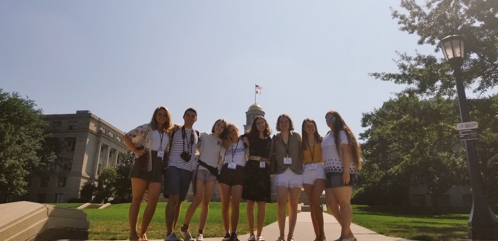 lizzy_wanders's tweet image. Clearly, the hippest kids in Iowa City. Best coffee. Must-go places to eat. Coolest Instagrams. Finest personalities. Having such a wonderful experience. #ISJW2018 #advancedgraphicdesign