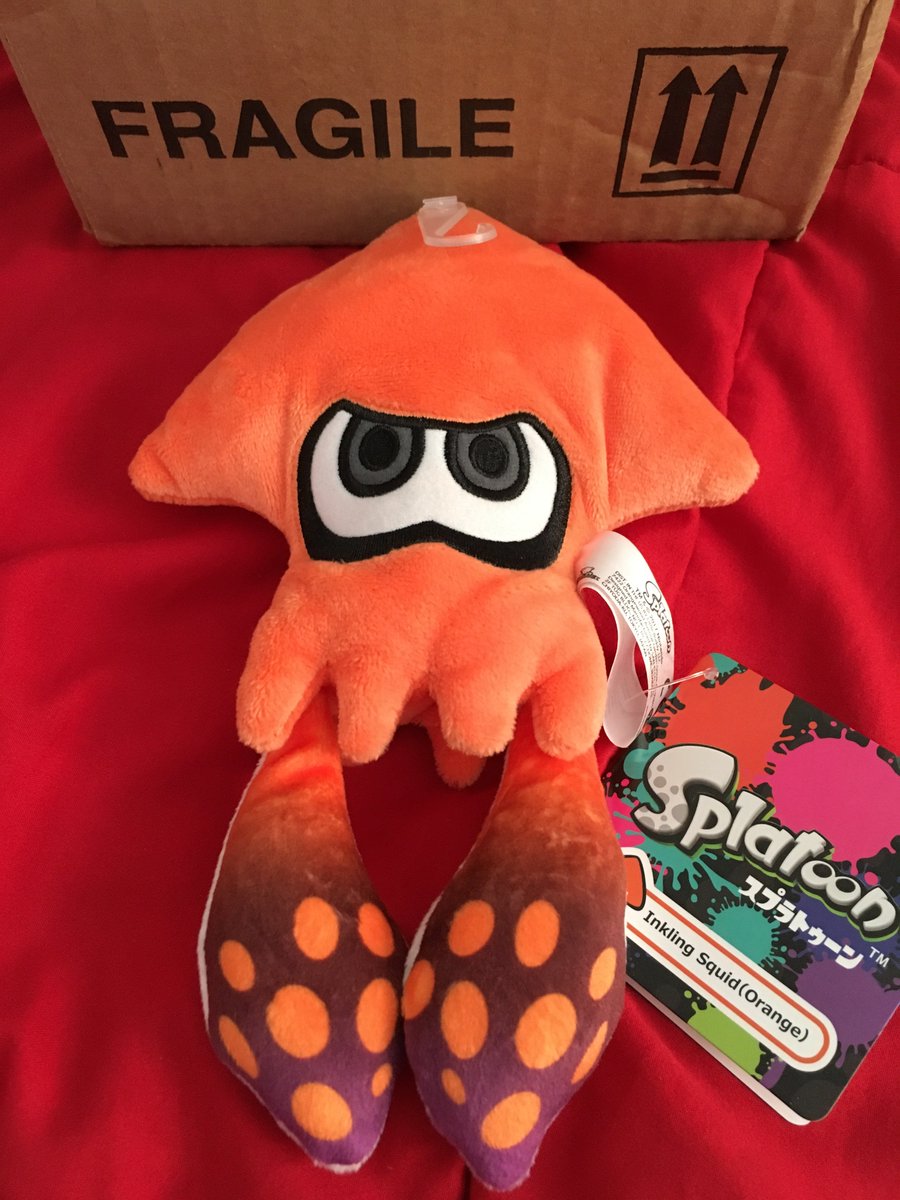 BigCN401's tweet photo. Came in a box marked fragile. Indeed it is! 🧡 #Splatoon #Splatoon2 #SquidPlush https://t.co/FrRWatbp0Z