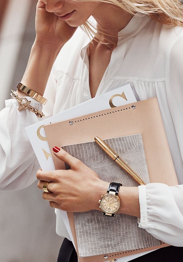 Time to make yourself irreplaceable. EVERYTHING YOU NEED TO KNOW TO STAND OUT AT YOUR INTERNSHIP - bit.ly/2v3njP5 #fashionintern #CareerSuccessStories #internship