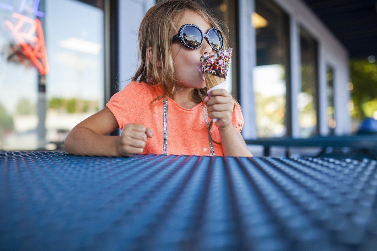 dairy_alliance's tweet photo. We all scream for ice cream! Want to celebrate #IceCreamMonth the easy way? Try this awesome recipe for #icecream in a bag! No crank required! https://t.co/spRWgzTvl0 https://t.co/msN7rBSwup