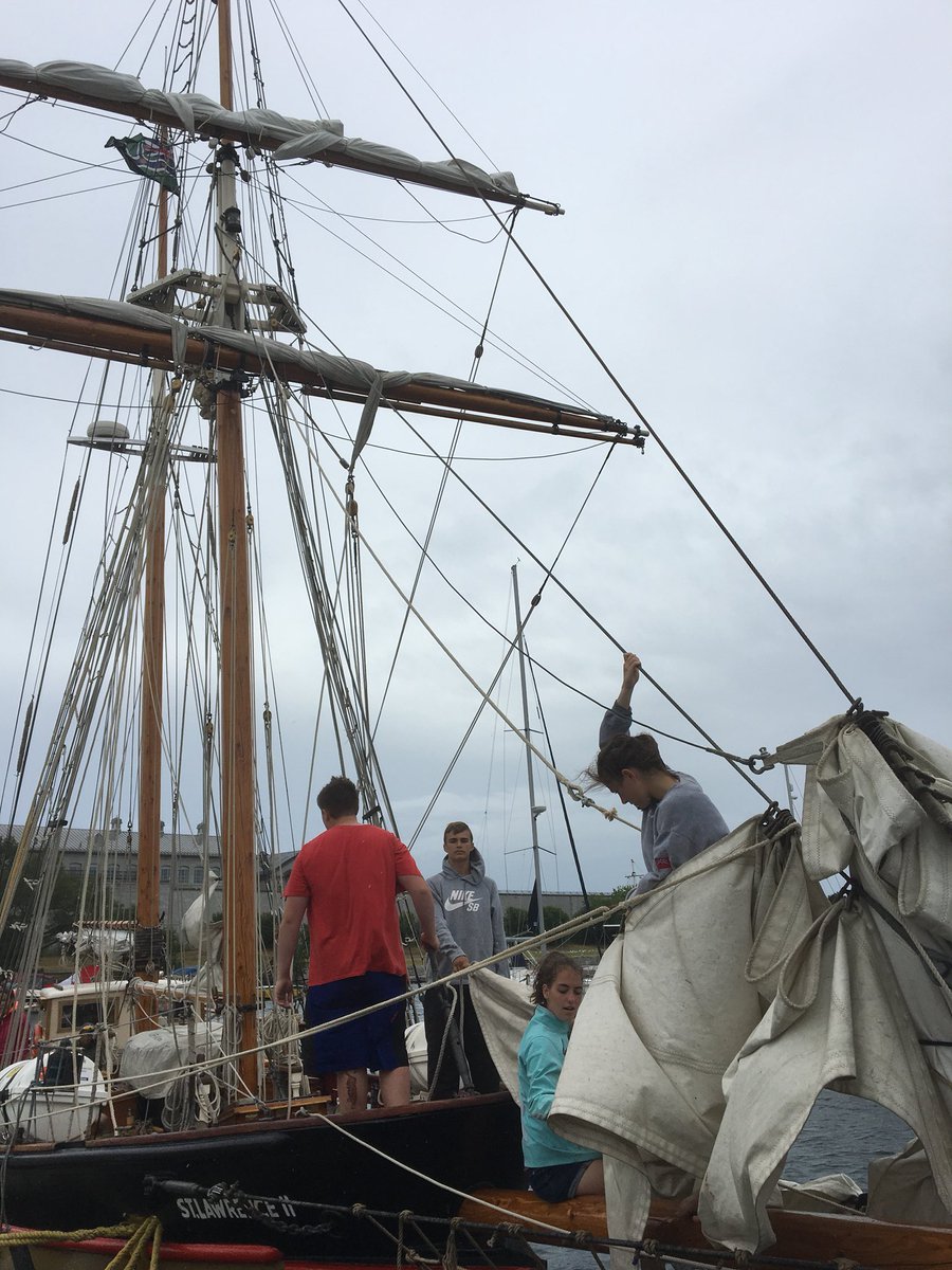 Just returned to harbour at POH - SE wind gusting over 25 knots with a Squall Watch in effect from Kingston to Cornwall. Be safe out there! <a href="/MIHomeYGK/">🇨🇦 Make It Home YGK</a> #tallship #weather #YGK