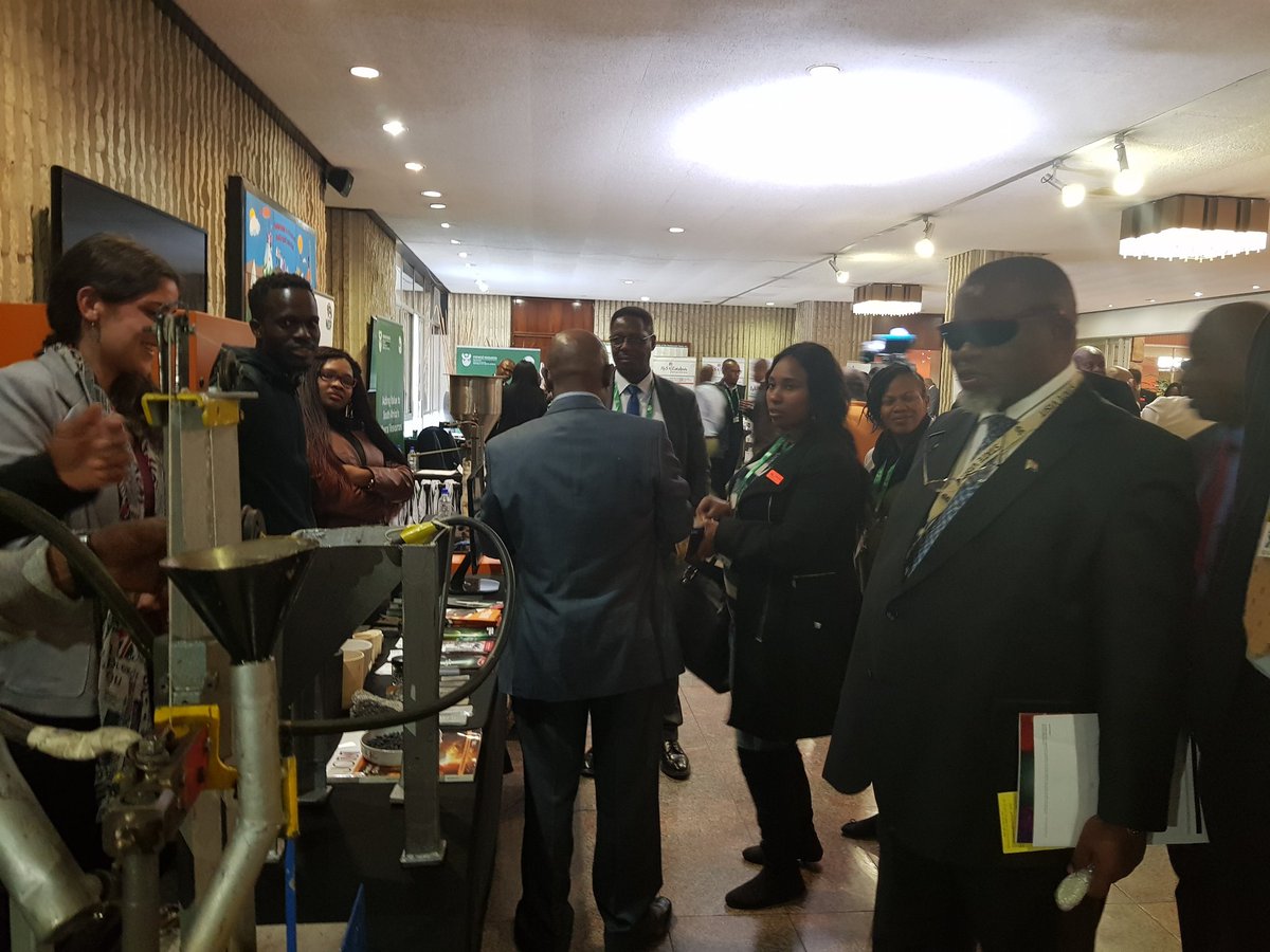 GwedeMantashe1's tweet photo. Tour at @Mintek_RSA post the SA-Russia PGMs Conference held in Johannesburg #BRICSZA #BRICS2018 #BRICSsummit https://t.co/0jQ4EAgYco