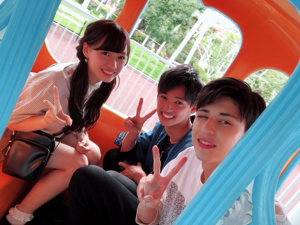 d_egvw's tweet photo. 恋ステご視聴ありがとうございました👀

告白デートめっちゃめちゃドキドキしました。
りょうくんからまさか覗かれてるとは知らず...笑

来週は浴衣デートだって😎
まじで青春だ！！楽しみ！

#恋ステ #恋する週末ホームステイ https://t.co/1qveeD9agz
