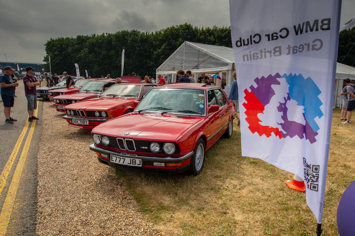 BMWCCGB's tweet photo. When @Silverclassic is over and your already looking forward to next year! 😍
#bmwccgb #BMW #sharknosecollection #i8 #roadster #BMW507 #BMWUK https://t.co/8xzMHzLcFr