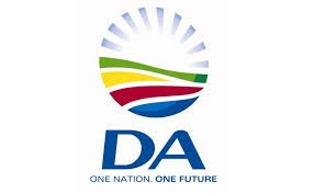 SAfmRadio's tweet photo. [ON AIR] #CLIP, @Our_DA  has called for a 20% Reduction in  Fuel Levy , @MmusiMaimane has called for a #MarchWeek to deliver a memorandum to @TreasuryRSA in Pretoria on #SAfmHomeRun with @ernest_pillay https://t.co/Jt6yjGZc1V
