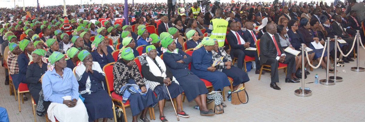 kipmurkomen's tweet photo. Today I attended the funeral ceremony of Martha Wambui Mwaniki, mother of Kigumo MP Ruth Mwaniki, Kigumo, Muranga County.
I urged my fellow leaders to join hands in supporting government projects that will address poverty and underdevelopment. https://t.co/qVwept9qCL