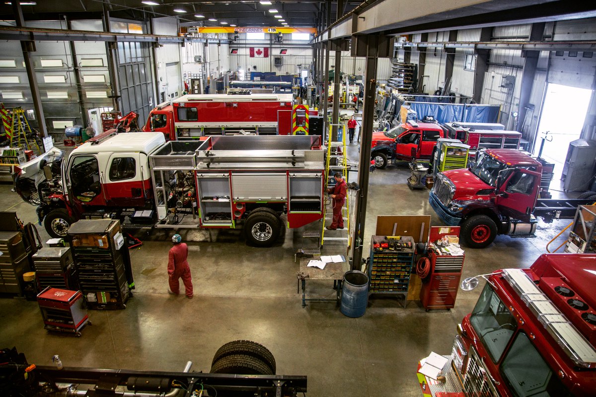 FortGarryFire's tweet photo. Here's what's going on in the shop at @FortGarryFire for the week of Monday, July 23rd! #firetrucks #firetruck #custompumpers #rescues #tankers #firefightingequipment #fortgarrytrucks #onetoughtruck #followback https://t.co/WoXzA7bNdq