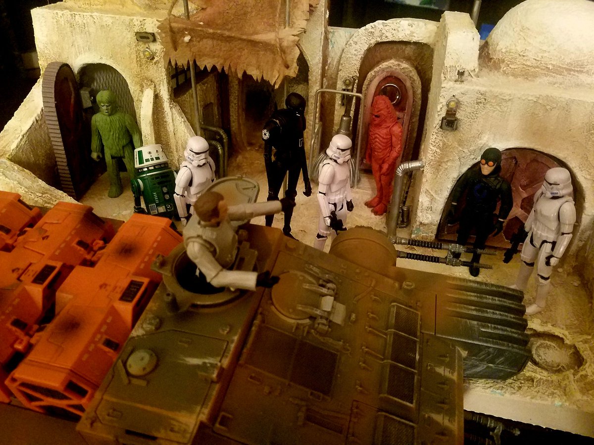 Imperial Patrol on Tatoonie. #toytherapy #toyphotography #StarWars #starwarsthevintagecollection @Hasbro @HasbroNews @capecoraldwells @MaraRanger @markyj71 @Starwarstoysrus @sw_holocron @ScumImperial @ImpHolocron @Scottmcnair12 @acrossthestars @TeamAhsoka @ponygal1986