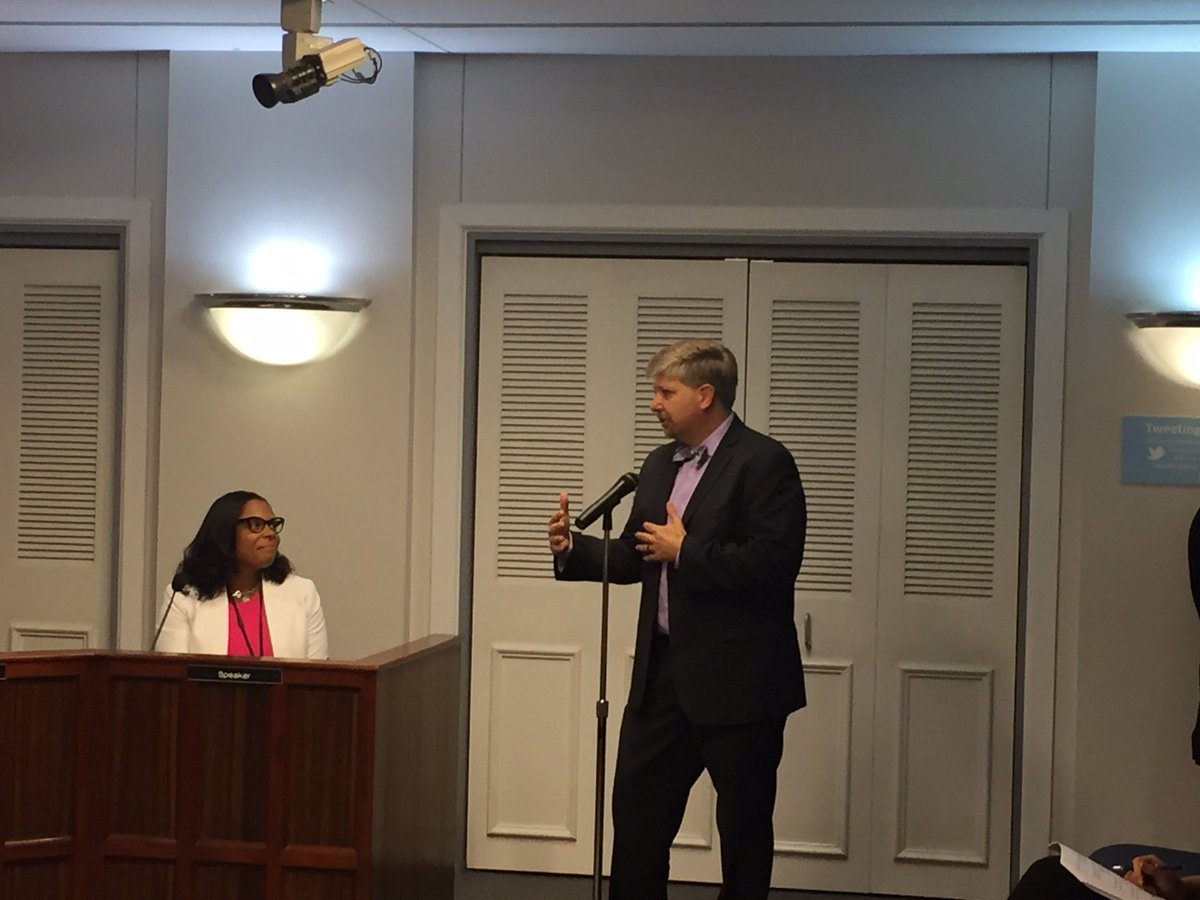 FranklinCoJFS's tweet photo. Nearly 1-in-6 Franklin County residents live in poverty and the divide continues to grow. Today @FranklinCoOhio approved funding for the Poverty Mitigation Project with #MooreStrategicConsulting. Working together to address poverty &amp; create a path toward economic sustainability. https://t.co/rIdiPPR76t