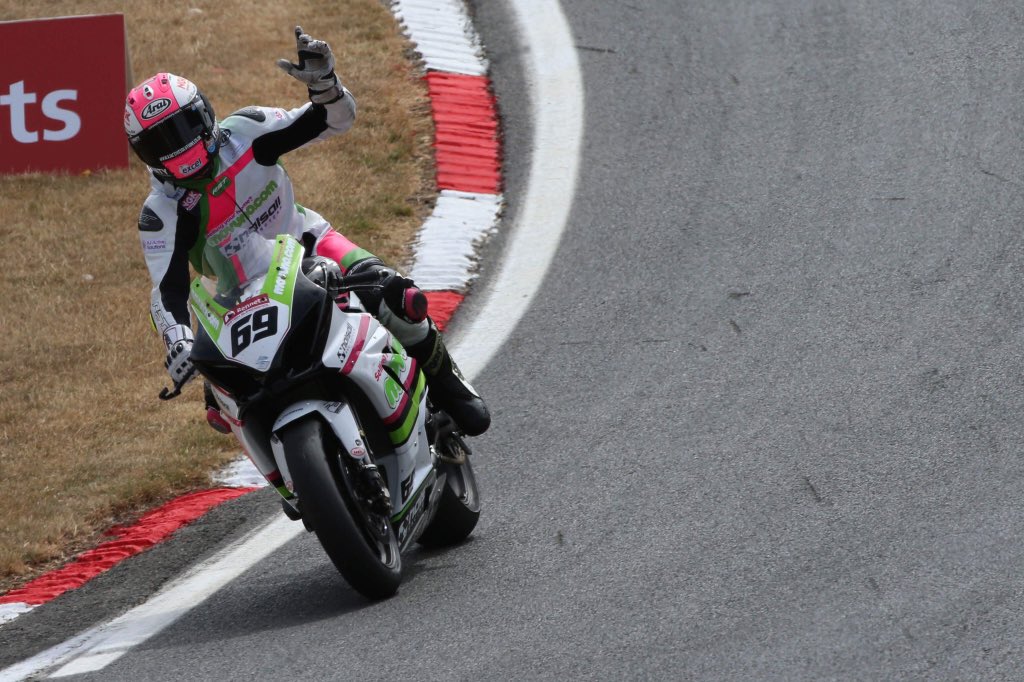 Really pleased to score my first <a href="/OfficialBSB/">British Superbike Championship</a> points with an 11th &amp; a 14th at the weekend. Huge thanks to <a href="/HalsallRacing/">Halsall Racing Team</a> for a great weekend <a href="/HalsallMartin/">Martin Halsall</a> <a href="/colin_wright58/">Colin</a> <a href="/steve17brogan/">Steve Brogan</a> Roll on Thruxton 👉🏼📸BonnieLane