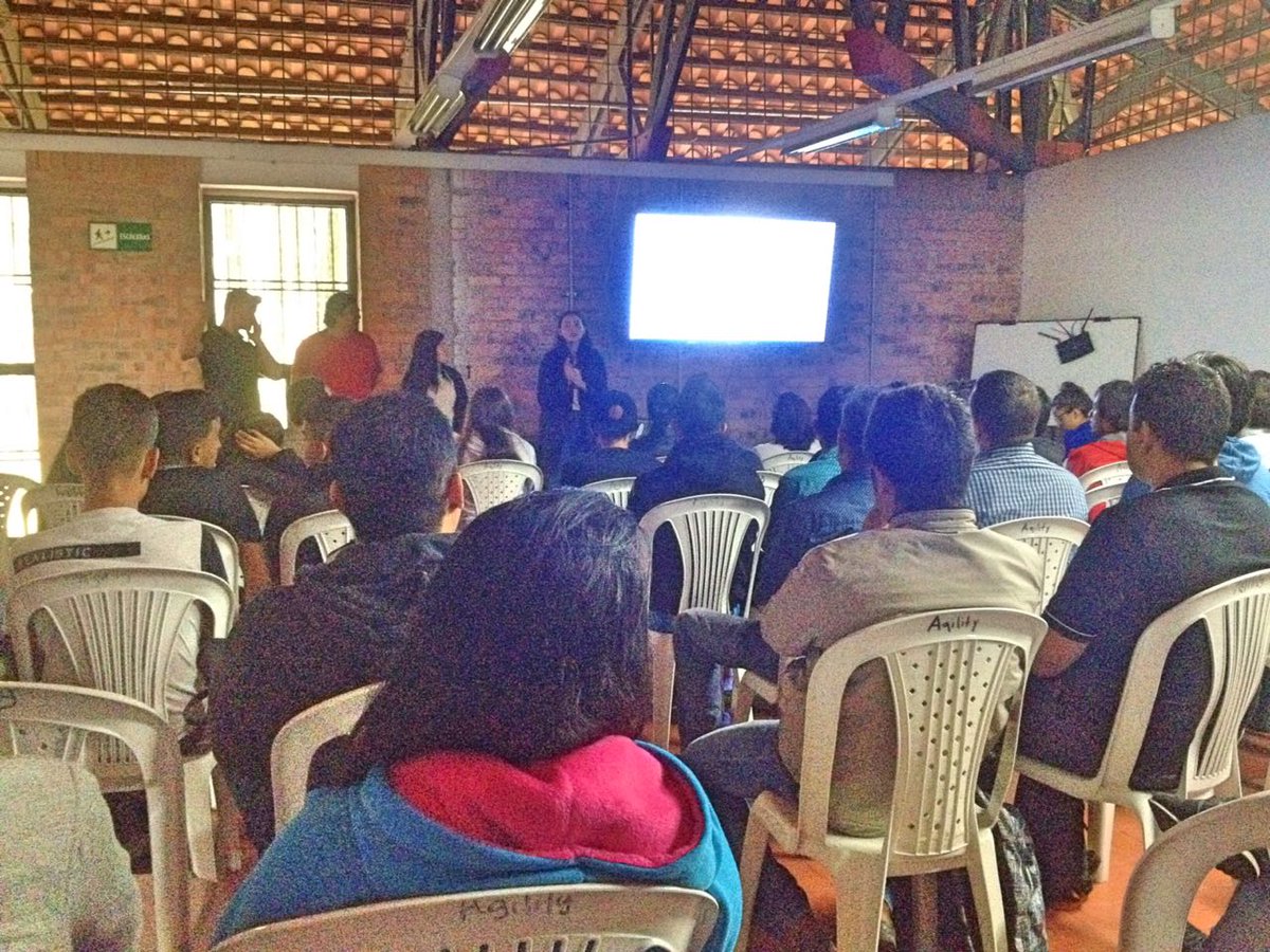 ViveLabHuila's tweet photo. Estamos de fiesta en #ViveLabHuila iniciamos el día con la mejor energía y gran alegría damos inicio #viveMaker_co @Ministerio_TIC @Vivelabs @jrodriguezk  @AppsCo @andresinpar @JSebastianRozo @ALCPitalito @ADRIANA0894 @jaimetic https://t.co/ghxiZOzxFw