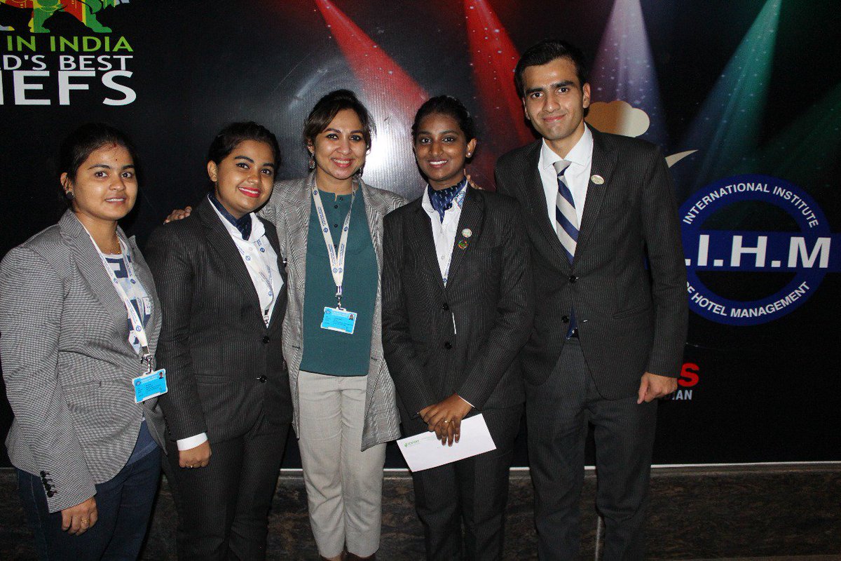 Nishanth_U99's tweet photo. Congratulations team @manojnak21 Anjali Nair and Kamraan sattar #WinnersTeam #SmartfoodMillet #Challenge #IIHMHyderabad #HospitalityRocks @IIHMHOTELSCHOOL  @subornobose @directorHydiihm  @c_supriyo @DirectorIIHM @ICRISAT @sivaiihm @c_supriyo https://t.co/PERmkF4Mbf
