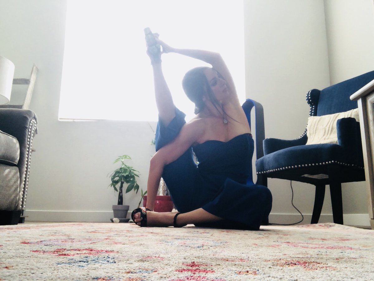 Amanda_Marshay's tweet photo. When he’s trying to woo you, and you only have 5 minutes to get your yoga in. So excited to see the pre-screening for Mission : Impossible Fallout. #yoga #yogi #namaste #MissionImpossible #MissionImpossibleFallout #om #breathe #newbeginnings #datenight https://t.co/vyLHaZYQuf