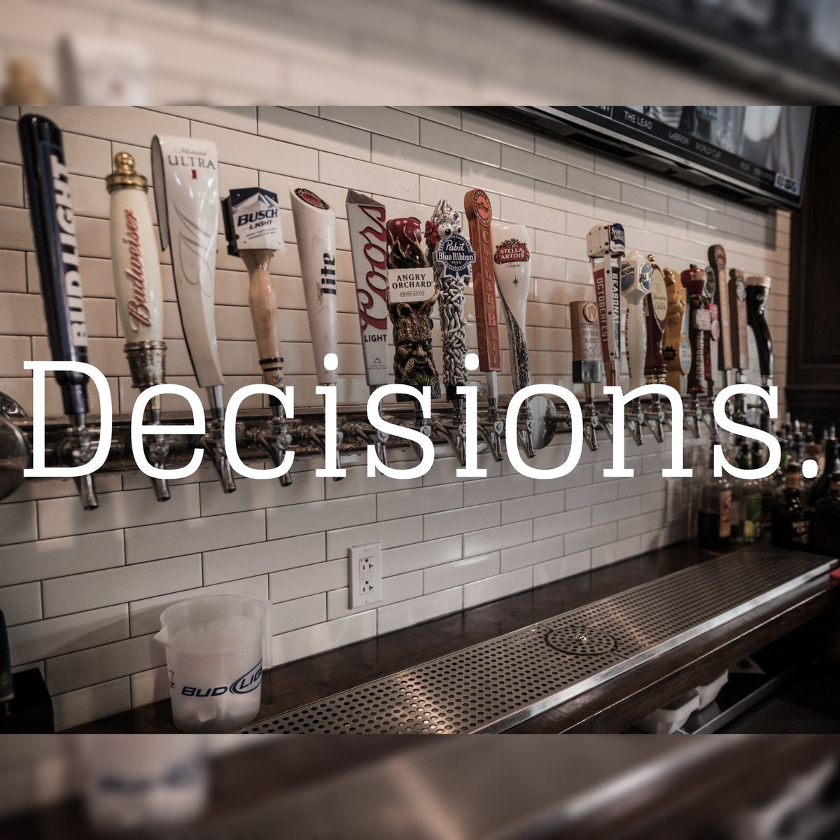 LegendsOn54's tweet photo. 🍺When it comes to where you want to have an ice cold beer, you have a lot of decisions to make....decide to come to Legends! 🍻😎 #Legendary https://t.co/1pZBCeWvLK