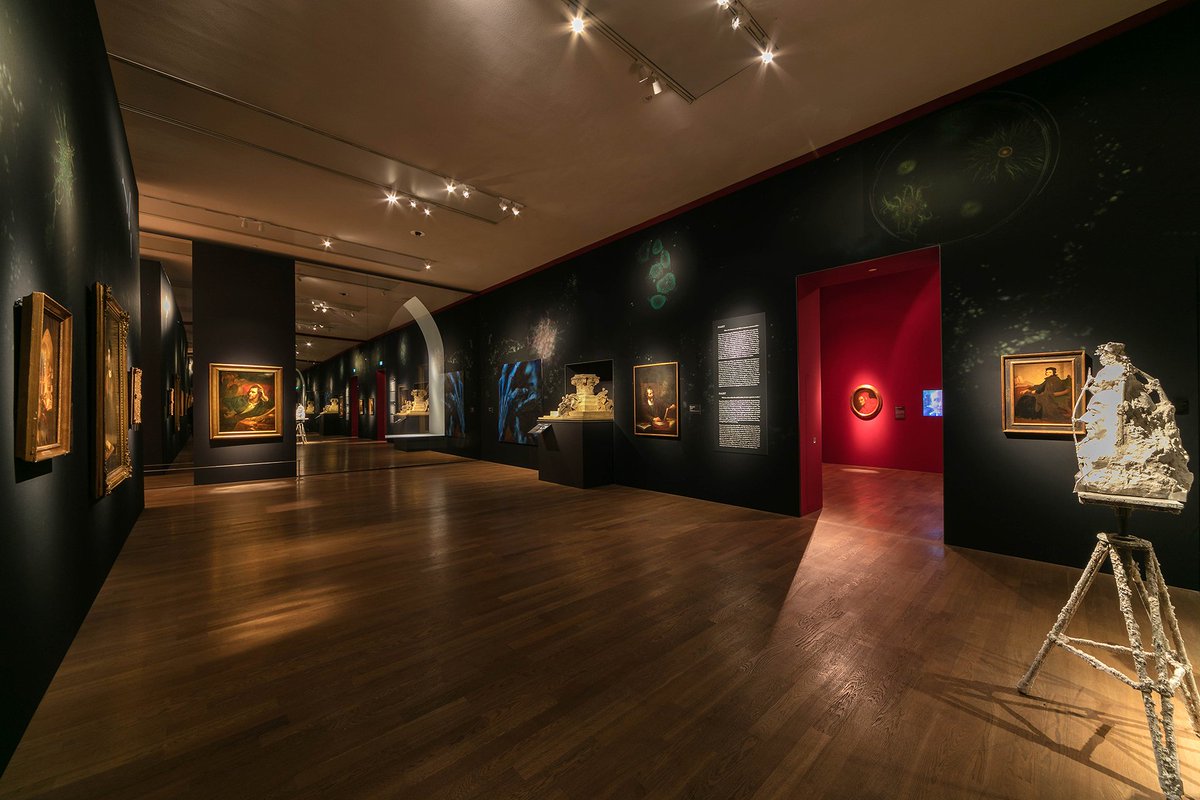 kunsthallemuc's tweet photo. Noch 5 Tage läuft unsere Ausstellung #DubistFaust – nicht verpassen! 😈👊❤️ https://t.co/Oqb9yNMUqQ