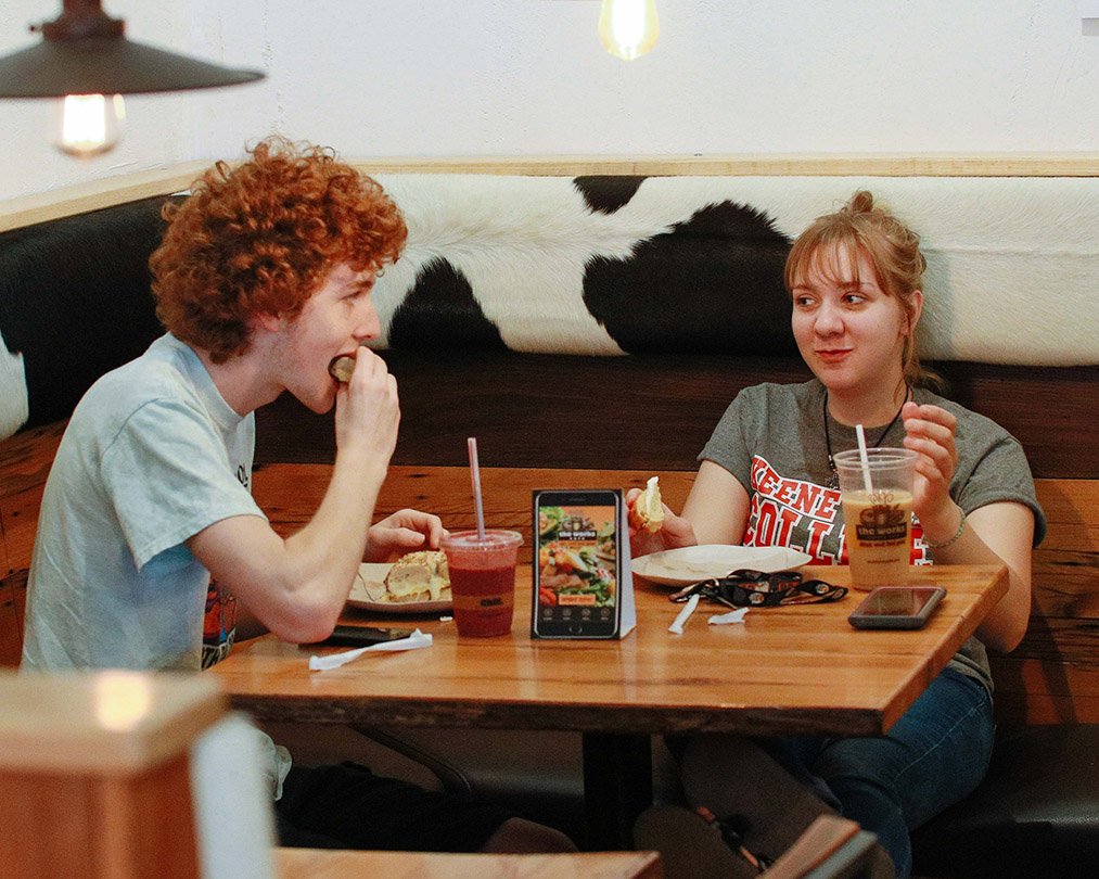 KeeneState_'s tweet photo. Students love @WorksBakeryCafe on Main St. New owls, you'll want to check out this community-minded restaurant in #yourKSCbackyard, which sources ingredients from family farms, free of antibiotics & added hormones. You'll usually find a group of students studying in a cozy booth! https://t.co/BQgf9Knh2n