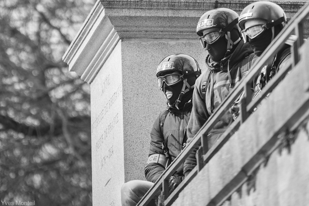 Yves Monteil On Twitter Archive Photo Policiers De La Bac Lors D Une Manifestation Contre Les Reformes De Macron Nantes Le 22 Mars 2018 Les Baqueux Sont En Quelque Sorte Fabriques Par