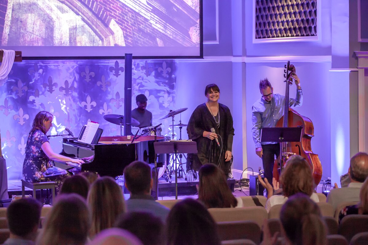 MadeNewCreative's tweet photo. We’re still thinking about the special performance last week by @erinbodeband and @deannawit. We were honored to host such talented musicians at @gathering_now! Photos by: Kristi Foster Photography #gatheringnow #forSTL #madenewcreative #stlmusic #stljazz #localmusic #livemusic https://t.co/VC0fjzwFHO