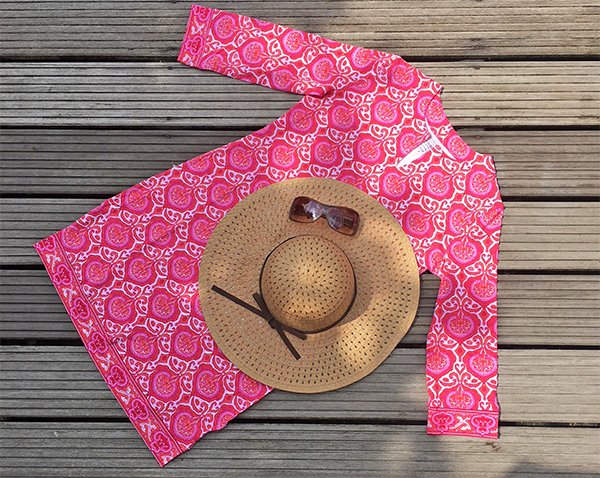 Trendy Fashion als beschermende bodyguards met <a href="/UV_Fashions/">UV-Fashions</a>, een nieuw artikel via huidcoachindepraktijk.nl/trendy-fashion…